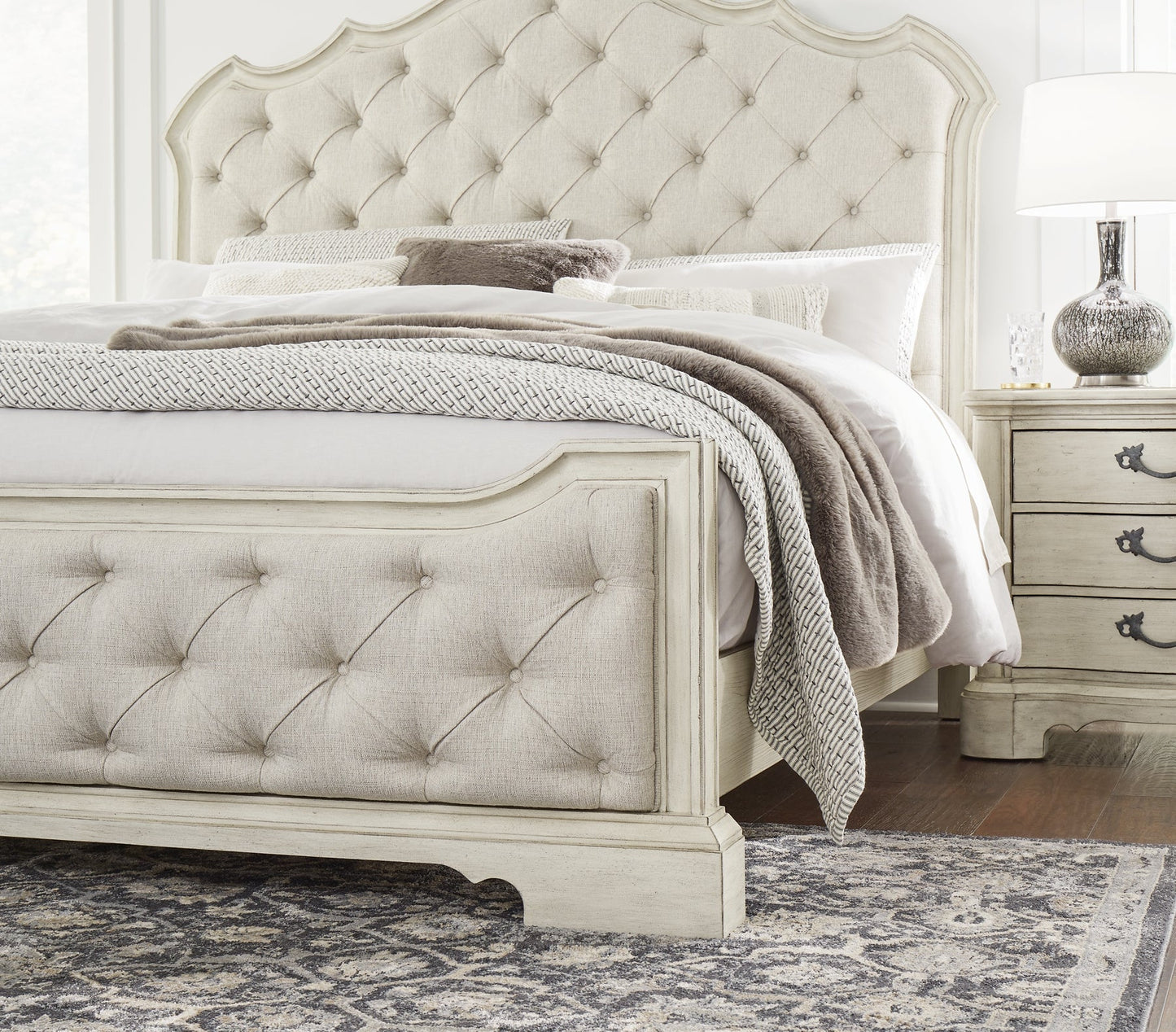 Arlendyne California King Upholstered Bed with Mirrored Dresser and 2 Nightstands at Towne & Country Furniture (AL) furniture, home furniture, home decor, sofa, bedding