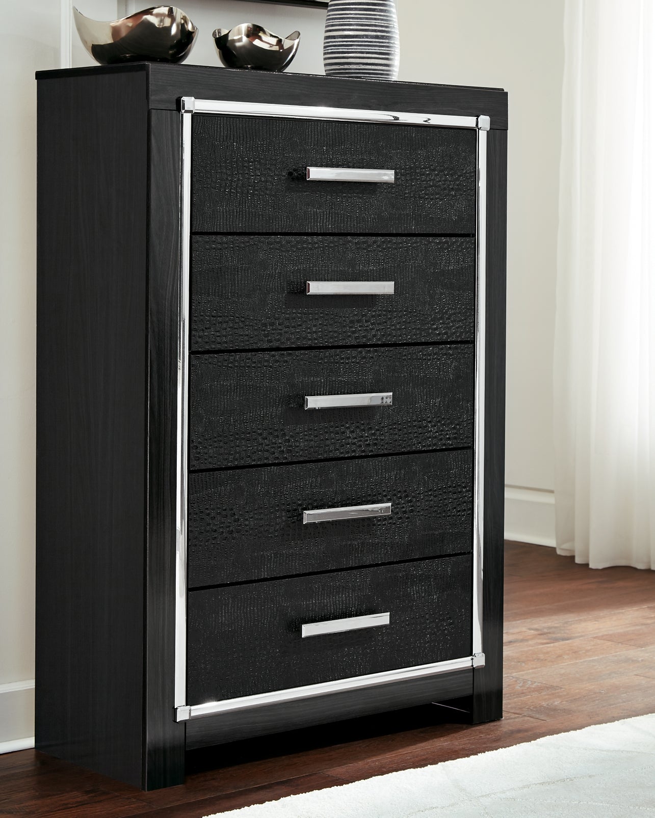 Kaydell Five Drawer Chest at Towne & Country Furniture (AL) furniture, home furniture, home decor, sofa, bedding