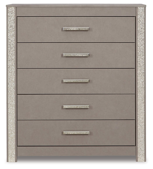 Surancha Five Drawer Wide Chest at Towne & Country Furniture (AL) furniture, home furniture, home decor, sofa, bedding