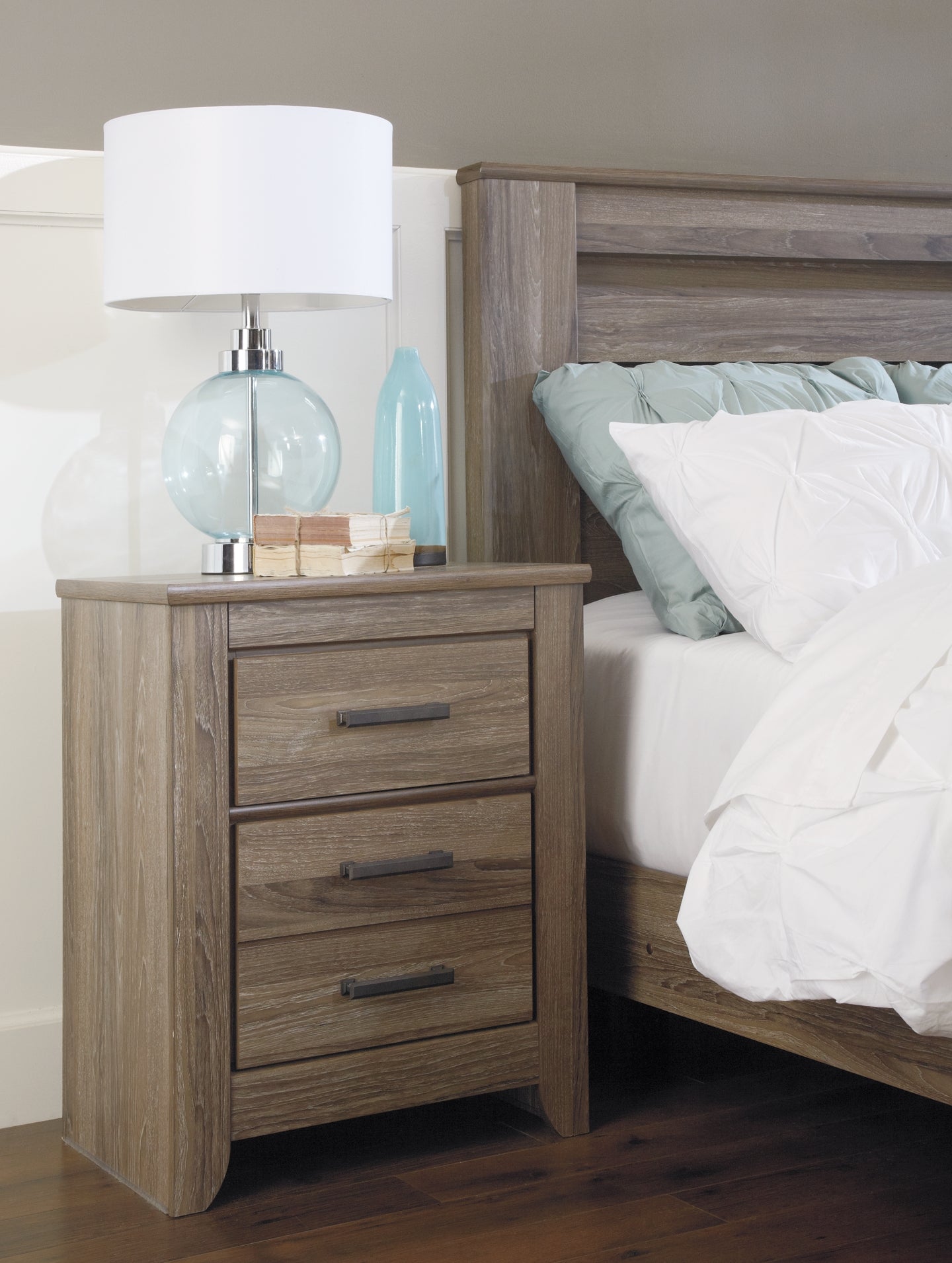 Zelen King/California King Panel Headboard with Mirrored Dresser and 2 Nightstands at Towne & Country Furniture (AL) furniture, home furniture, home decor, sofa, bedding